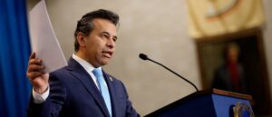 trump-fda-reveals-canada-will-play-major-role-in-bringing-drug-prices-down