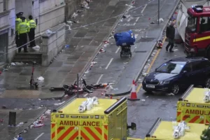 man-arrested-after-plowing-car-through-crowd-at-liverpool-parade