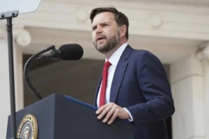 vance-touts-growth,-calls-out-bureaucrats-in-bitcoin-conference-speech