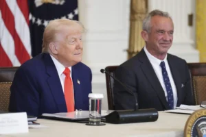 public-turning-on-covid-19-vaccine,-majority-suspect-heart-damage