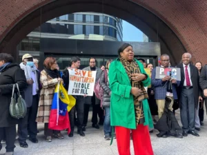 supreme-court-allows-trump-administration-to-end-mass-parole-for-migrants