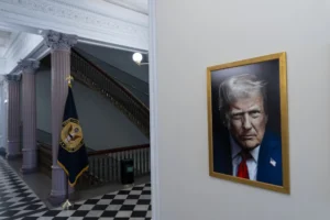 white-house-unveils-new-official-portrait-of-trump-–-washington-examiner