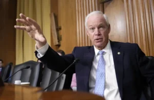 clash-over-deficits-threatens-senate-passage-of-gop-tax-bill