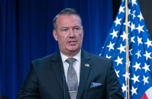 ice-moves-in-on-illegal-immigrants-who-overstay-visas-washington-examiner