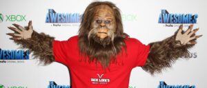 video-allegedly-showing-bigfoot-has-internet-in-whirlwind