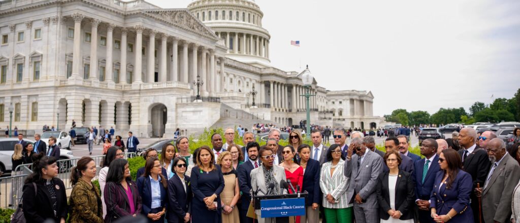 dems-look-to-create-new-think-tank-to-‘get-away-from-woke,-identity-politics’