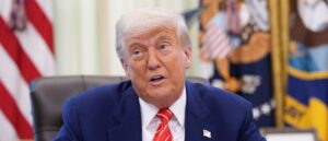 americans-don’t-know-what-to-make-of-trump-economy,-poll-shows