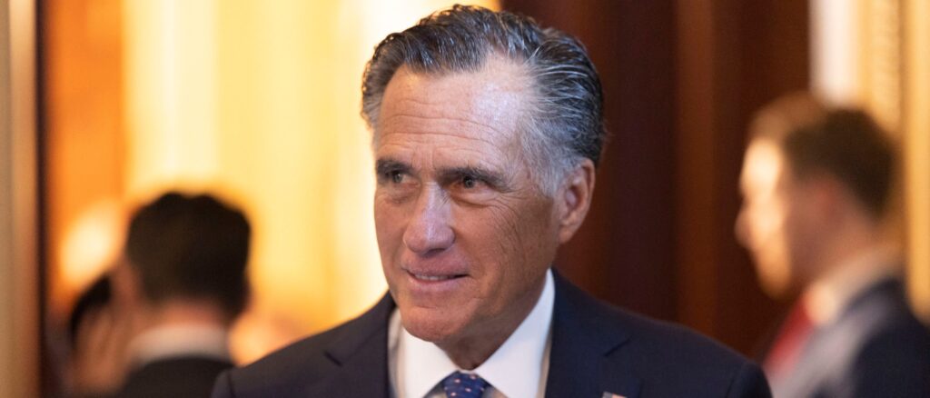 mitt-romney-told-these-dem-senators-they-should-run-against-joe-biden-in-2024