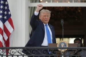 top-pollsters:-trump-maintains-high-approval-rating-–-washington-examiner