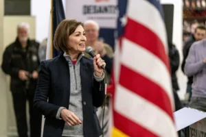 reynolds-approves-bill-to-let-iowa-poll-workers-question-citizenship