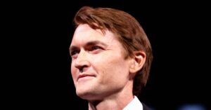 ross-ulbricht-got-a-$31-million-donation-from-a-dark-web-dealer,-crypto-tracers-suspect
