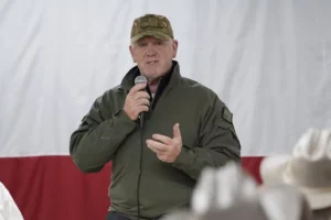 travel-ban-will-prevent-‘a-terrorist-attack’:-tom-homan