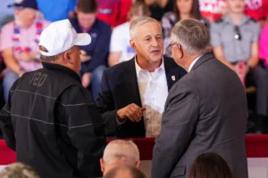 rnc-chairman-suggests-democrats-could-win-ground-if-they-quit-infighting