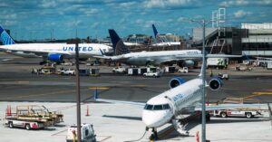 airlines-don’t-want-you-to-know-they-sold-your-flight-data-to-dhs