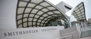 smithsonian-makes-last-ditch-effort-to-keep-its-liberal-bureaucrats-on-payroll
