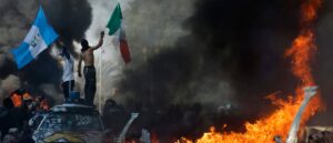 self-driving-taxis-steer-clear-of-la-migrant-riots