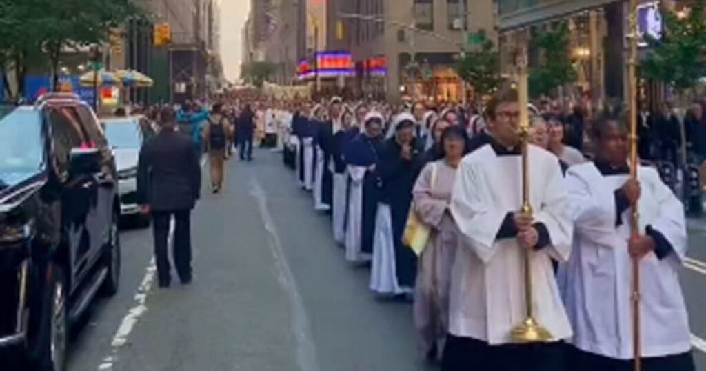 catholics-in-new-york-city-draw-thousands-for-eucharistic-procession-in-‘mass-for-israel’-(video)-|-the-gateway-pundit-|-by-mike-lachance