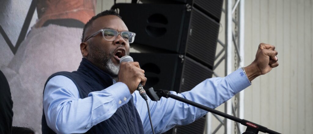 chicago-mayor-urges-city-to-‘resist’-looming-trump-immigration-crackdown