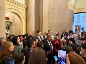 padilla-handcuffing-inflames-partisan-divisions-in-congress-–-washington-examiner