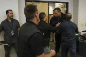 padilla’s-removal-at-noem-event-is-‘performance-art’:-joe-concha-–-washington-examiner