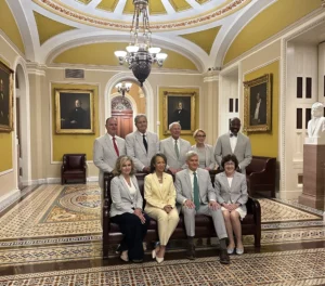 senate-seersucker-tradition-fosters-bipartisanship-in-polarizing-times