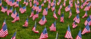 dems-pull-weird-‘patriotism’-stunt-as-party-excuses-riots-with-us-flags-set-ablaze