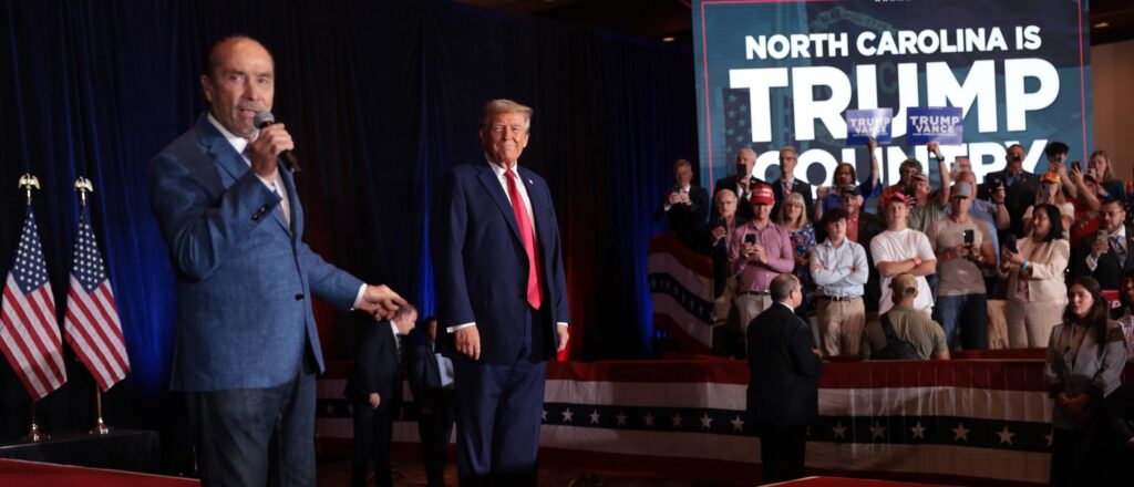 exclusive:-lee-greenwood-talks-trump-military-parade,-kennedy-center-revival