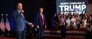 exclusive:-lee-greenwood-talks-trump-military-parade,-kennedy-center-revival