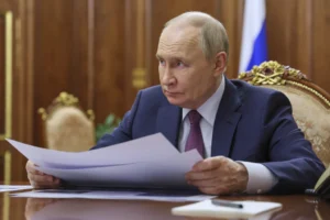 russia-offers-to-take-enriched-uranium-from-iranian-nuclear-facilities