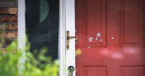 ‘psyop’:-how-far-right-conspiracy-theories-about-the-minnesota-shooting-evolved-to-protect-maga