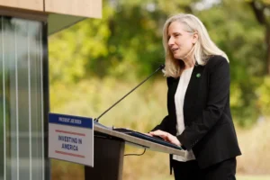 democrats-look-to-virginia-gubernatorial-race-for-hope-against-trump