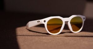 meta’s-oakley-smart-glasses-have-3k-video—watch-out,-ray-ban