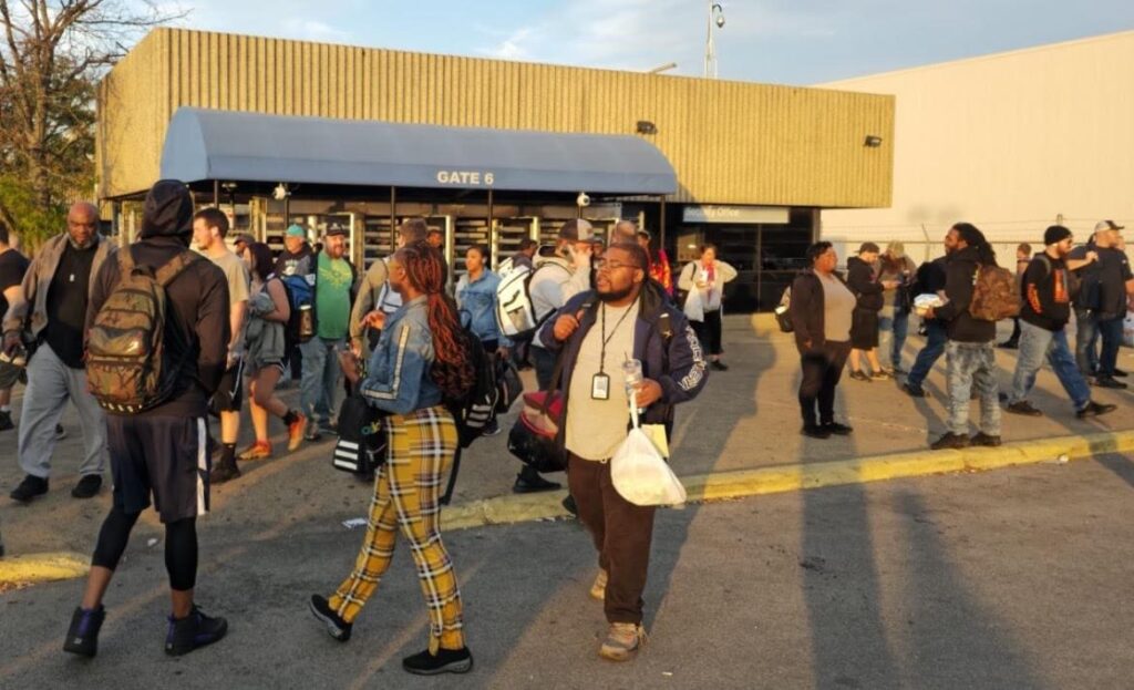 united-auto-workers-union-strike-expands:-8,700-members-walk-off-job,-shut-down-ford’s-iconic-kentucky-truck-plant-(video)-|-the-gateway-pundit-|-by-cristina-laila