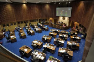 arizona-senate-passes-budget-and-ends-legislative-session