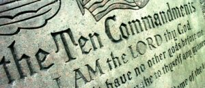 court-strikes-down-louisiana-law-requiring-ten-commandments-in-schools