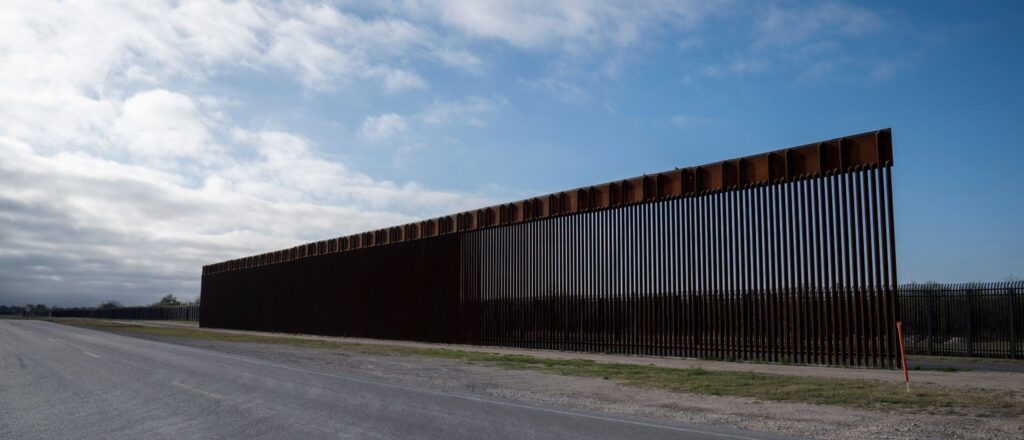 breaking-down-white-house’s-claim-it-was-forced-to-build-a-section-of-the-southern-border-wall
