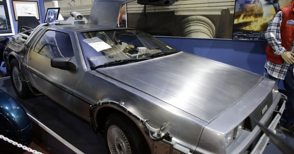 delorean-with-fewer-than-1,000-miles-on-it-found-in-wisconsin-county