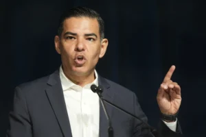 robert-garcia-earns-key-backing-for-top-democrat-on-house-oversight-committee