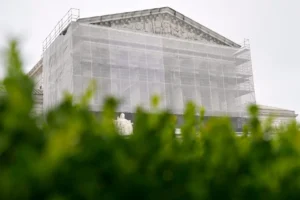 supreme-court-allows-states-to-block-medicaid-funds-to-planned-parenthood