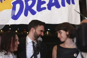 bannon-warns-republicans-of-mamdani’s-popularity