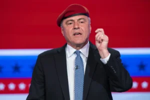 curtis-sliwa-urged-to-drop-out-of-nyc-race-and-support-eric-adams