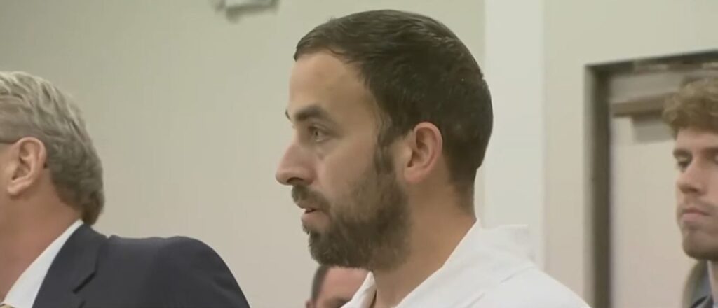 former-connecticut-police-officer-suspected-of-burglaries-across-three-states