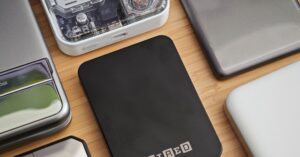 we-tested-these-magsafe-power-banks-to-find-the-best-for-your-iphone