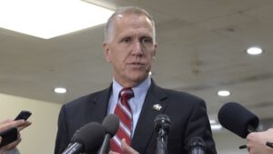 thom-tillis-announces-retirement-after-opposing-trump-tax-bill