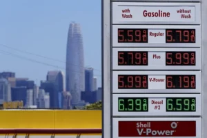 california-gas-prices-to-rise-due-to-tax-hike,-emissions-rules