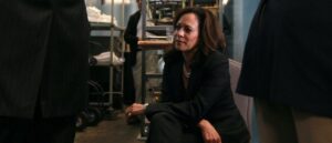 kamala-harris-manages-to-bore-california-voters-into-gop-curiosity,-new-poll-shows