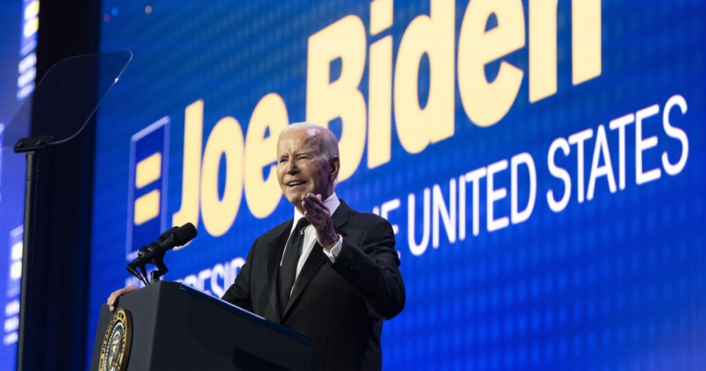 biden-says-he-‘can’t-hear’-heckler-during-speech-at-human-rights-campaign-dinner
