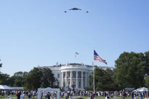 trump-lauds-iran-mission-as-b-2-bomber-flies-past-white-house