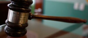 chaos-in-court:-massachusetts-lawyers’-strike-frees-alleged-drug-dealers-and-abusers