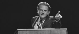 ‘evangelicals-for-harris’-apologizes-for-using-billy-graham-clips-to-vilify-trump